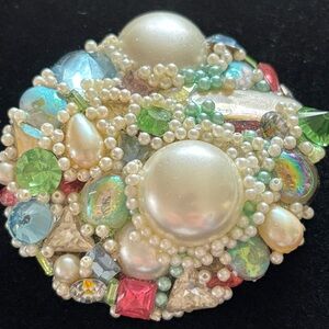 Elegant Multicolor Pearl Brooch